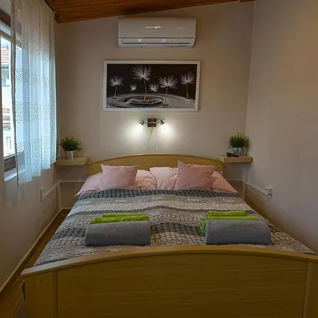 Demetrovics Udvarház Apartmán