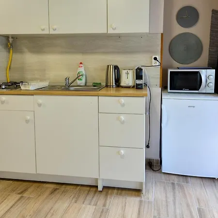 Demetrovics Udvarhaz *