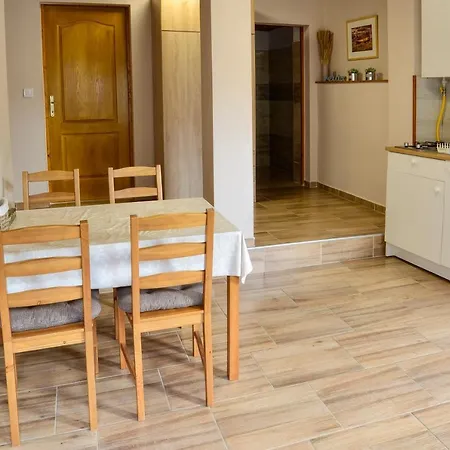 Demetrovics Udvarhaz Apartment Eger