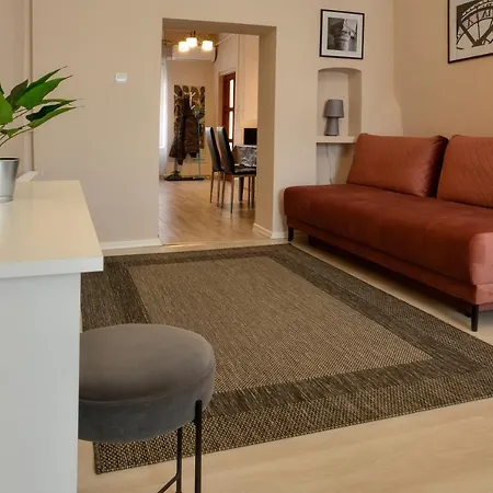 Demetrovics Udvarház Apartmán Eger
