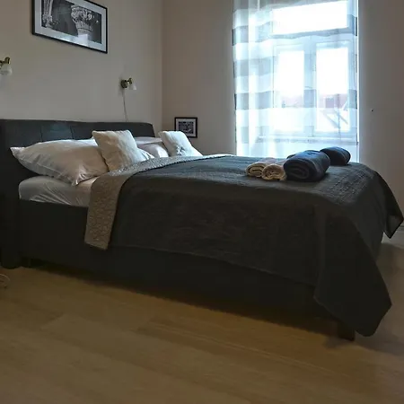 Demetrovics Udvarhaz Apartment Eger